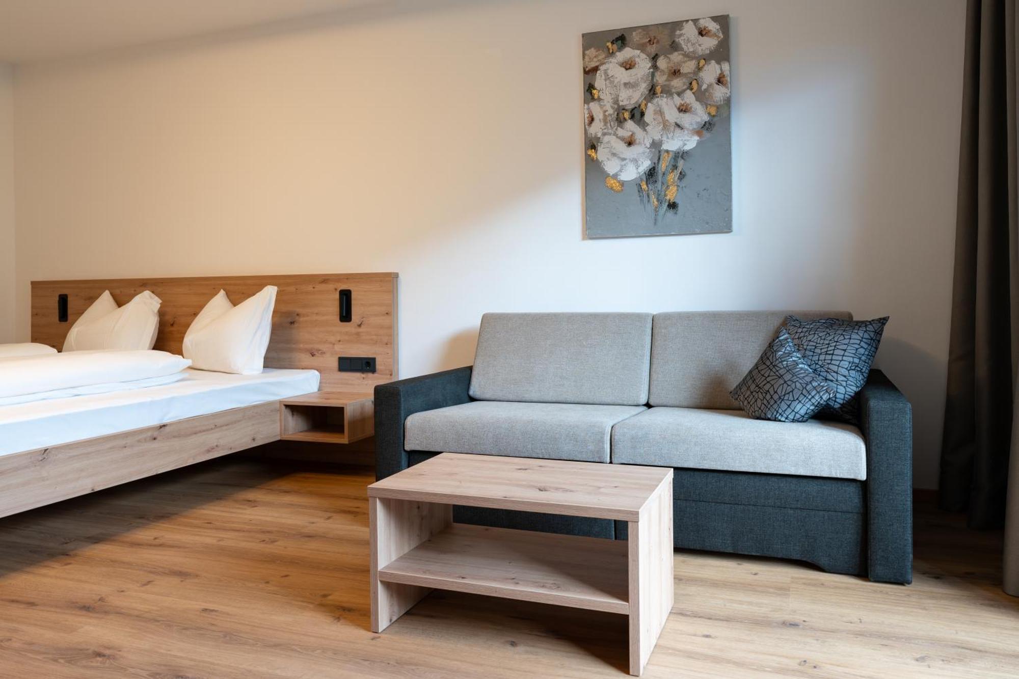 Self Service Hotel Schnalser Hof Натурно Екстериор снимка