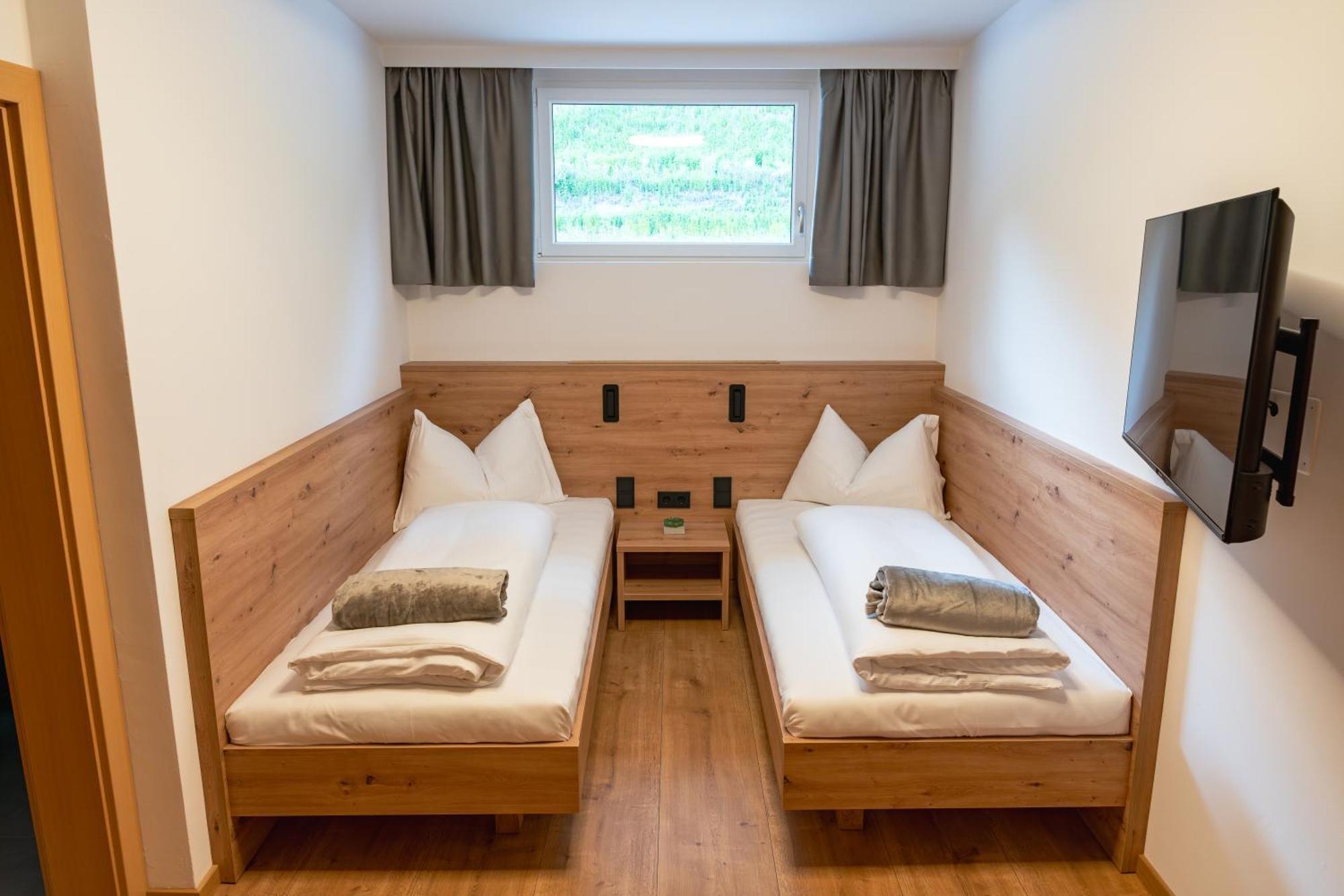 Self Service Hotel Schnalser Hof Натурно Екстериор снимка