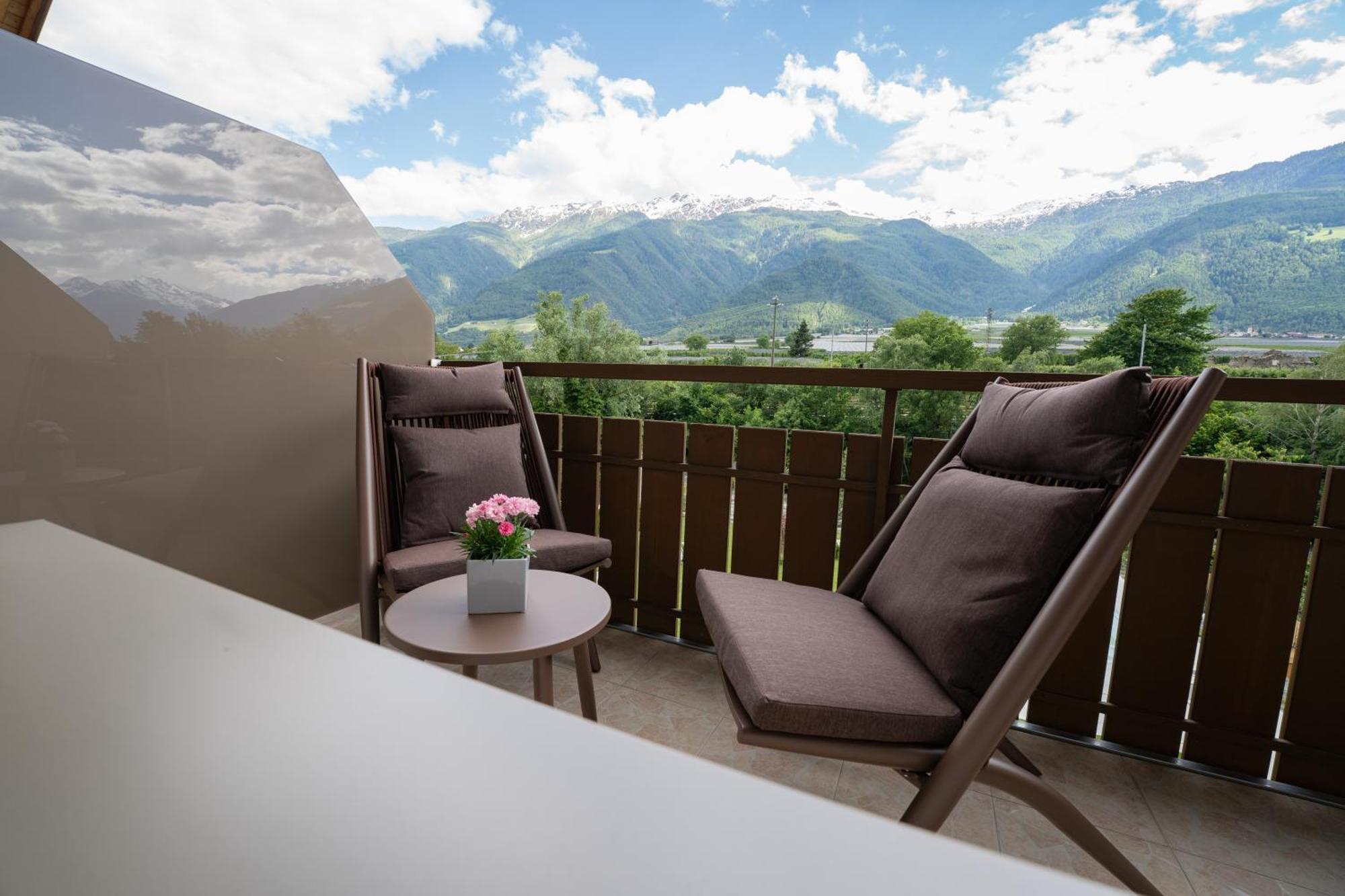 Self Service Hotel Schnalser Hof Натурно Екстериор снимка