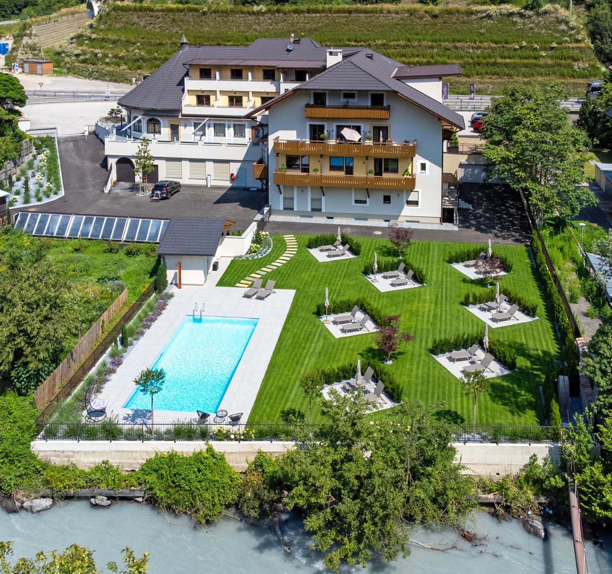 Self Service Hotel Schnalser Hof Натурно Екстериор снимка